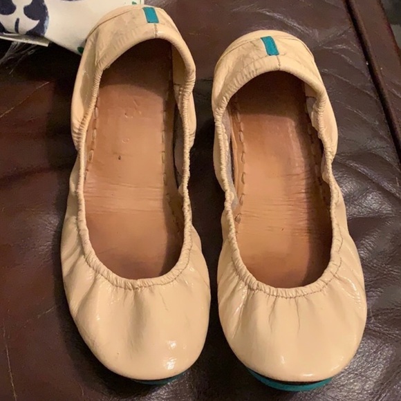 Tieks Shoes - Tieks Biscotti patent ballet flats.